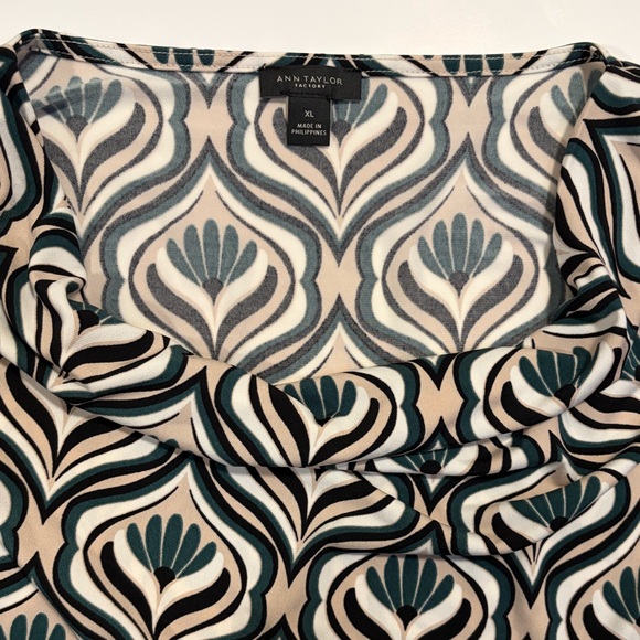 Ann Taylor Factory Black/Green/Cream Patterned Blouse - Picture 3 of 4